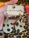 Dot teardrop earrings-PREORDER
